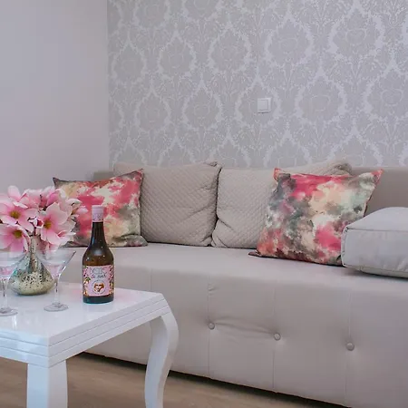 Sunshine Apartment *