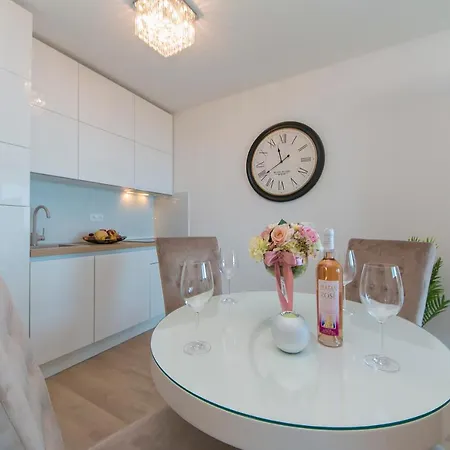 Sunshine Διαμέρισμα Μακάρσκα